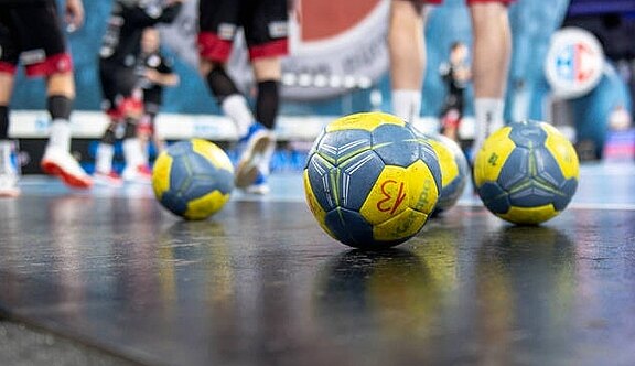 Handball_2.jpg  